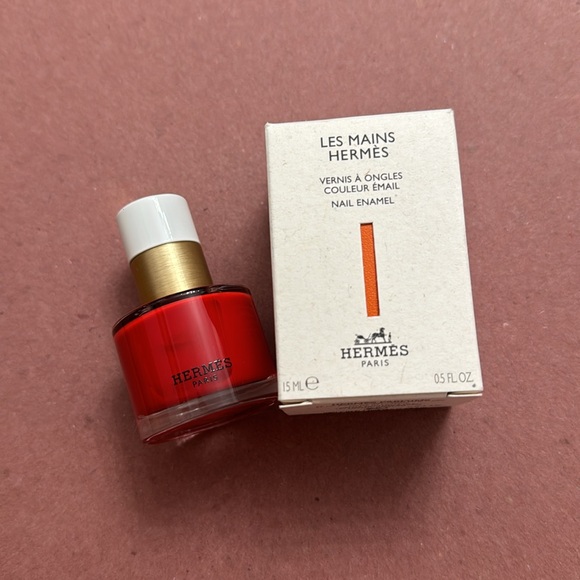 Authentic USED ONCE HERMÈS RED NAIL Polish - Picture 1 of 6
